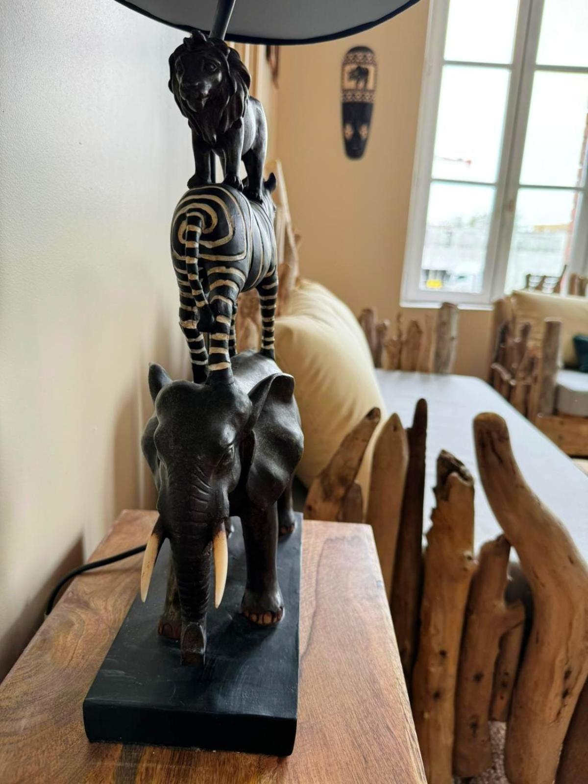 Duplex Safari Jusqu'A 4 Personnes, Spa, Cinema Et Lit Sous Les Arbres, Day Use, 10 Min Centre Amiens Ngoại thất bức ảnh
