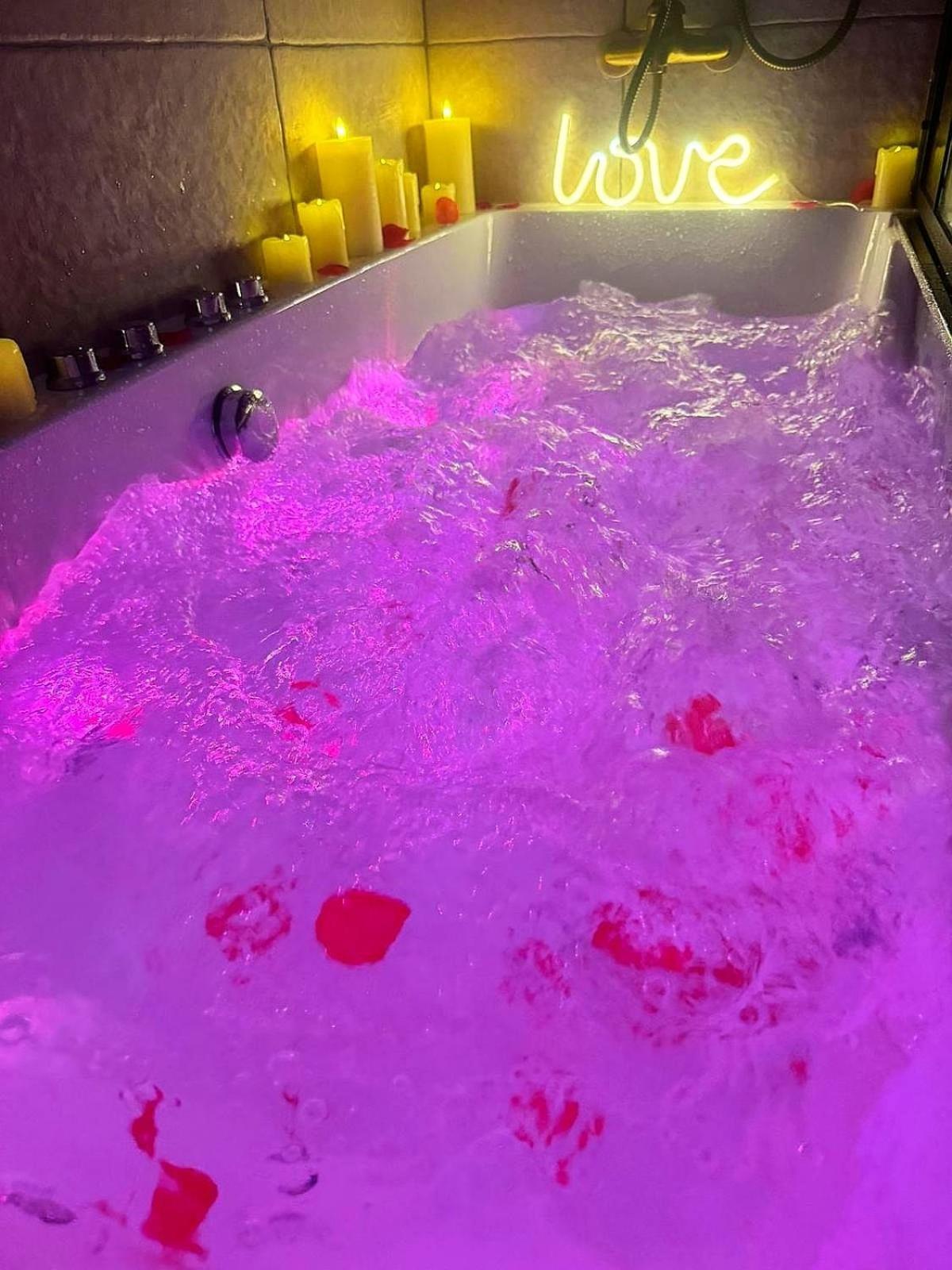 Duplex Safari Jusqu'A 4 Personnes, Spa, Cinema Et Lit Sous Les Arbres, Day Use, 10 Min Centre Amiens Ngoại thất bức ảnh
